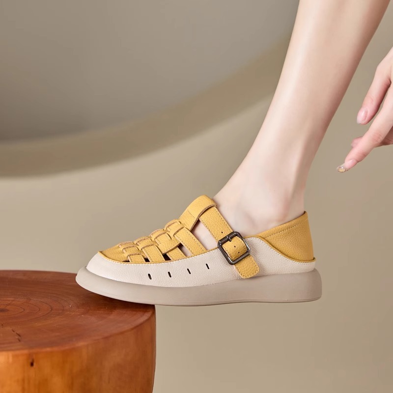 ファッショナブルな2wayサンダル