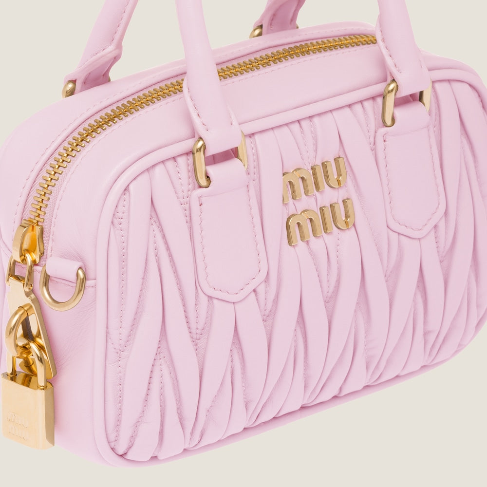 アルカディ マテラッセレザー バッグ スモ一ル – Miu Miu-Official Site