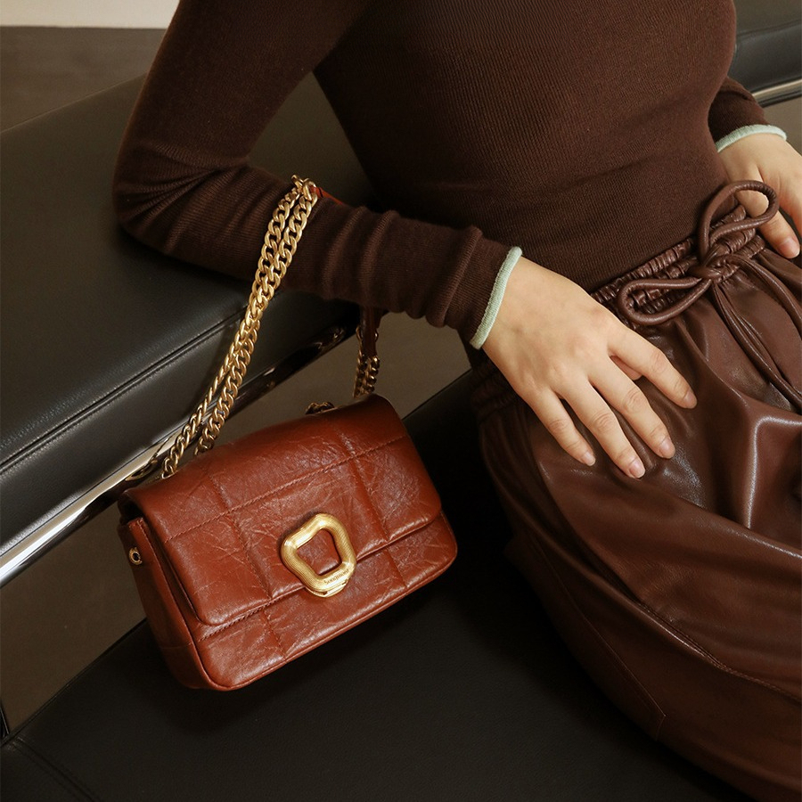 小號巧克力包新款牛皮斜挎鏈條軟手機包小方包