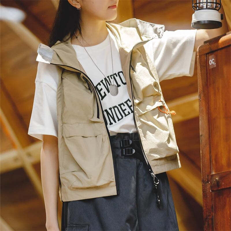 馬登女裝 山系戶外露營機能馬甲連帽寬鬆休閒工裝短款背心