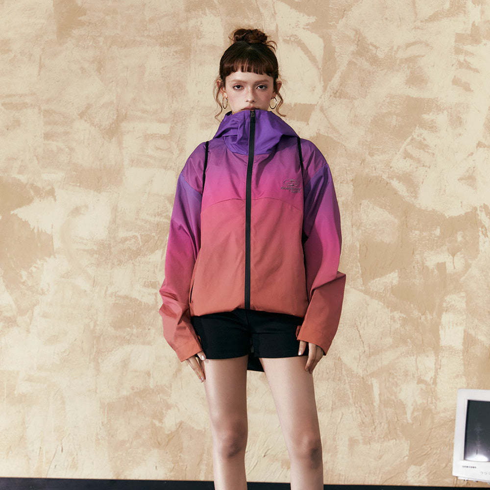 紫色漸變衝鋒衣女新款春季戶外山系防水登山服外套女