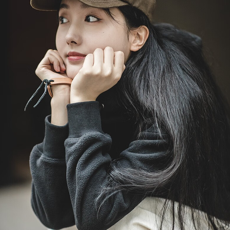 馬登女裝 秋冬新款連帽衛衣加絨保暖套頭衫軟糯純色慵懶風學生衛衣