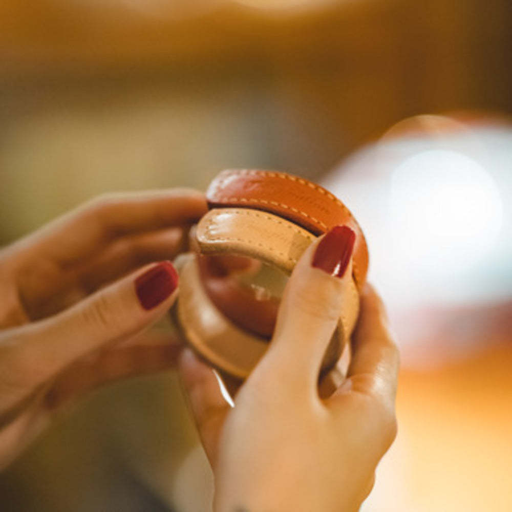 馬登女裝 植鞣真皮手鐲皮環高橋老花開口半鐲手環