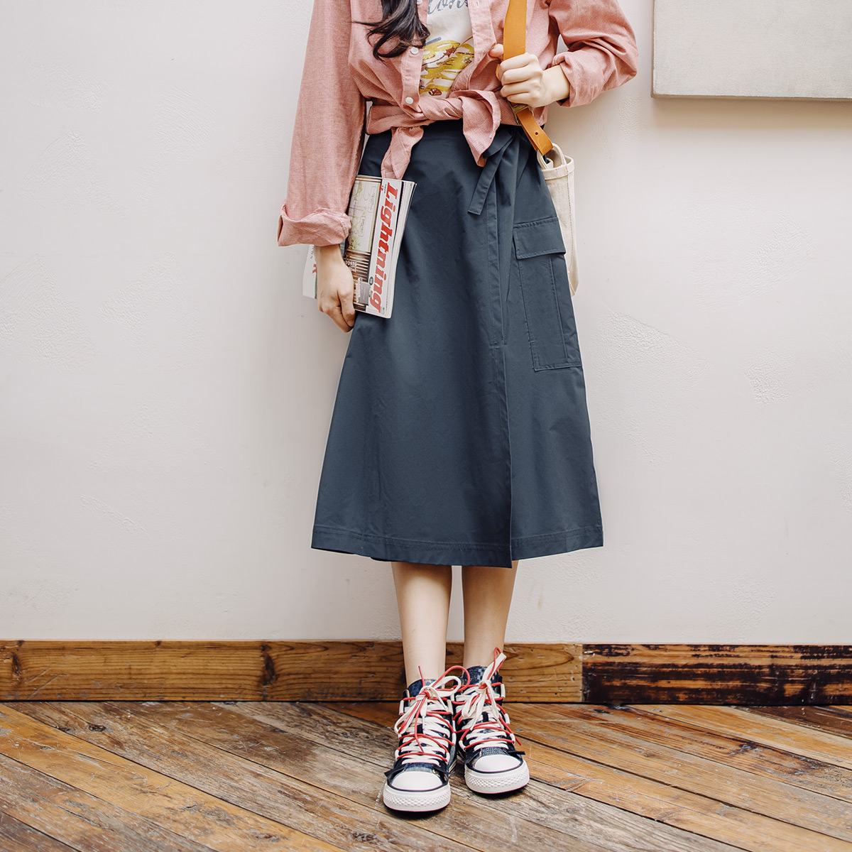 馬登女裝 地心引力Gravity 2023新款高幫帆布鞋情侶腰果花古布板鞋