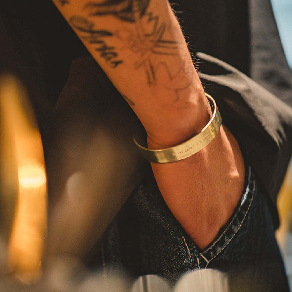 馬登女裝 開口拋光白銅寬手鐲字母黃銅手環