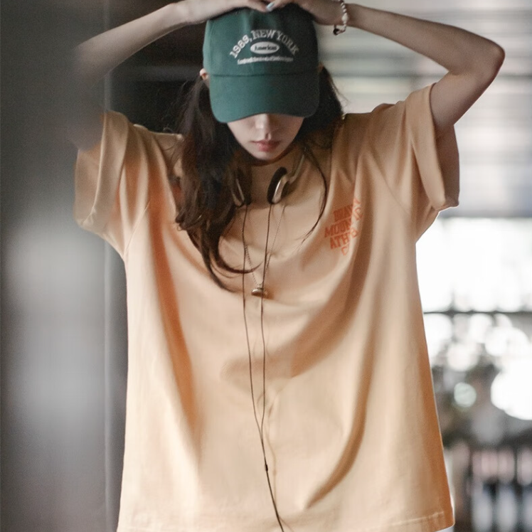 馬登女裝 美式休閒馬卡龍純色短袖T恤寬鬆純棉字母印花情侶套頭衫