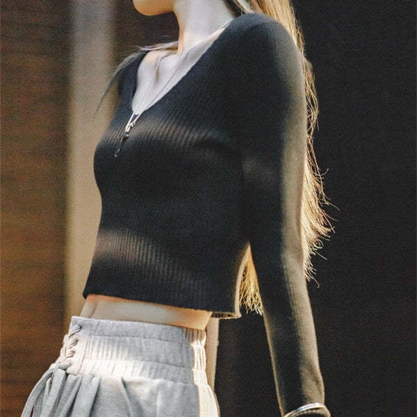 馬登女裝 美式復古針織衫純棉內搭V領打底衫秋冬短款純色修身女上衣