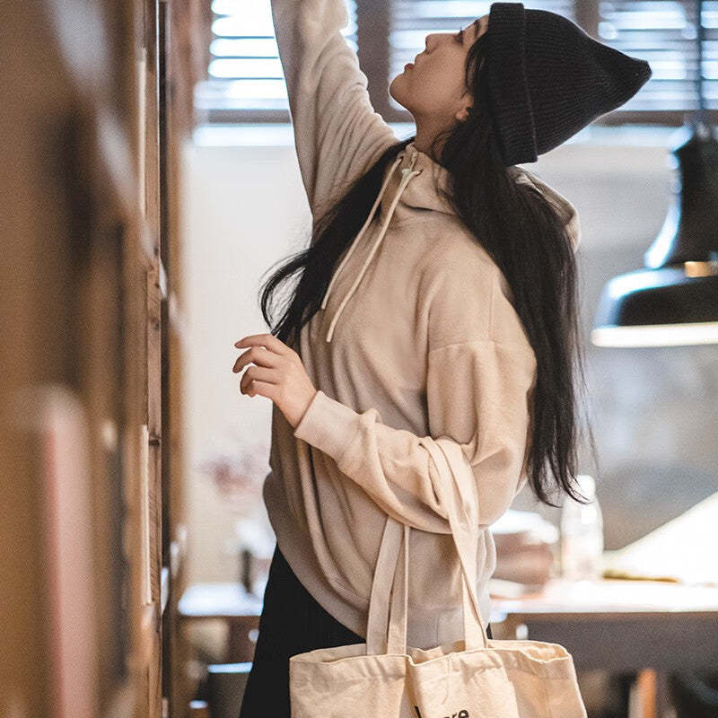 馬登女裝 秋冬新款連帽衛衣加絨保暖套頭衫軟糯純色慵懶風學生衛衣