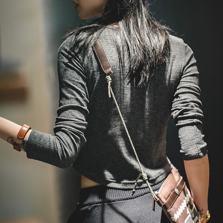 馬登女裝 美式復古bm針織長袖T恤圓弧下擺修身顯瘦短款打底亨利衫