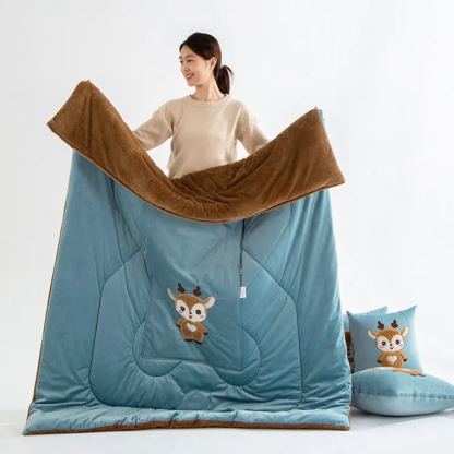 兩用抱枕被 多功能加厚水晶絨吉祥卡通泰迪絨 抱枕被卡通泰迪絨加厚多功能絨毯