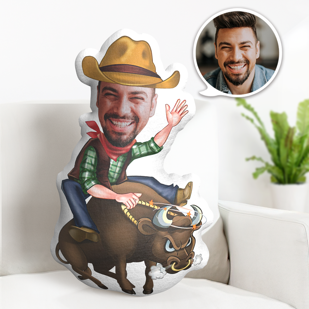 Oreiller De Visage Personnalisé Poupée De Visage Personnalisée Cowboy Riding Bull Doll Minime Oreiller Cadeaux Pour Lui - MiniMe Pillow