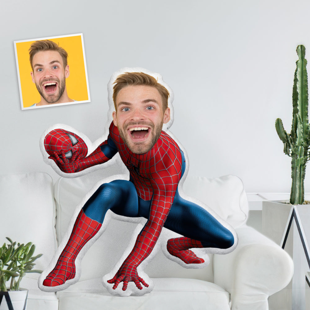 Poupée Minime Personnalisé de Photo de Visage Coussin Personnalisé Photo Super-héros Personnalisé Unique Coussin de Spiderman Qui A Enlevé le Masque pour la Victoire Un Cadeau Vraiment Significatif