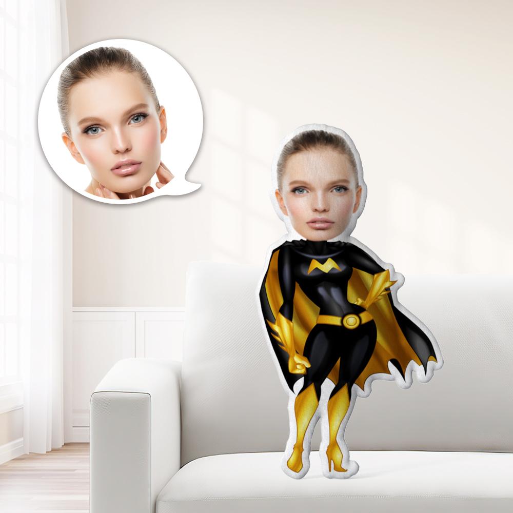 Visage poupées Batwoman personnalisé jouets Photo personnalisée mon visage sur des oreillers Batwoman personnalisé unique dans une cape coussin un cadeau Cool fille vraiment Cool