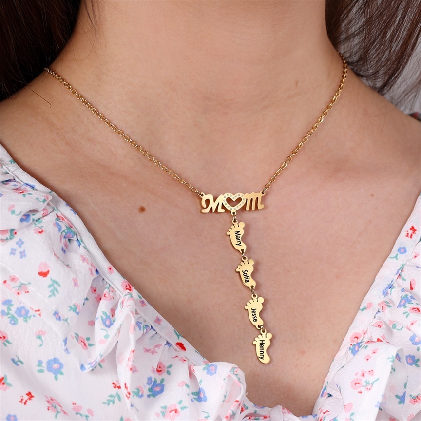 Mother Necklace with 4 Baby Feet Pendants Engraved 4 Names Rose Gift Set