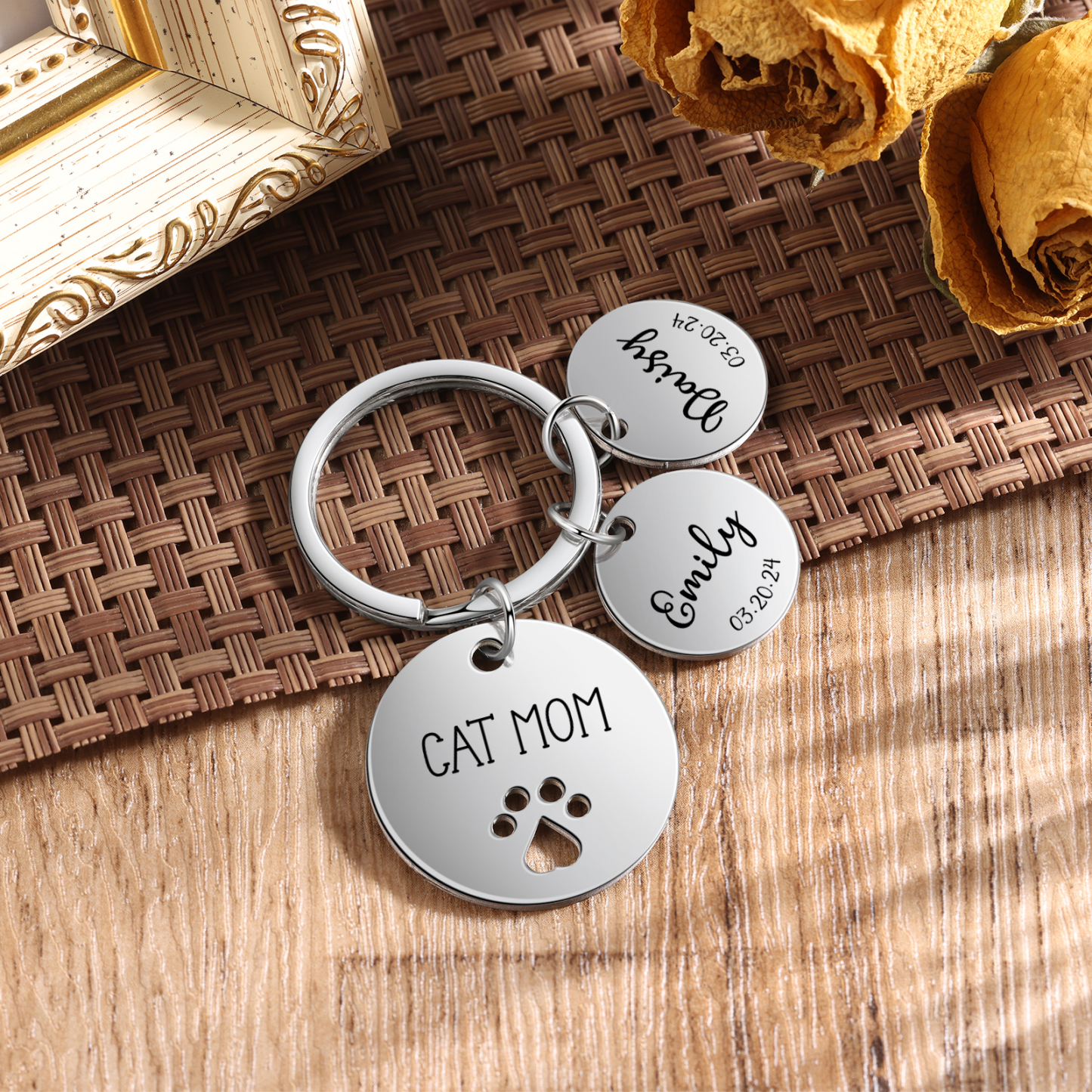 Personalised 2 Names & 2 Dates & 1 Text Keychain Cat Paw Circle Charm Keychain Gifts for Mother/Grandma-Jessemade AU