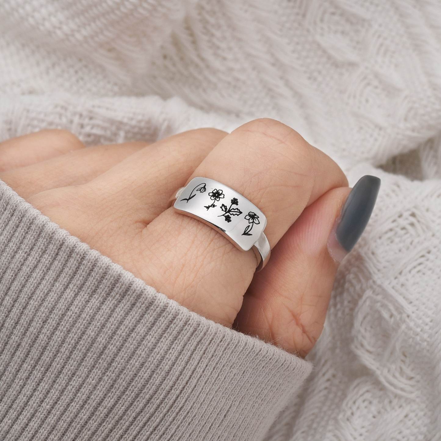 Personalised Birth Flower Ring Custom 4 Month Flowers Bar Ring Gift for Her-Jessemade AU