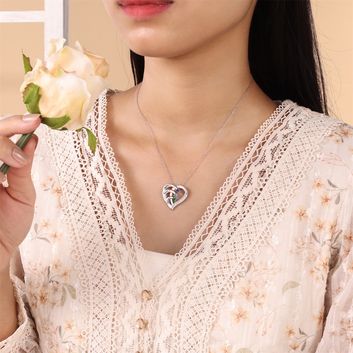 Personalised Mother Necklace Engraved 3 Names 3 Birthstone Intertwined Heart Pendant