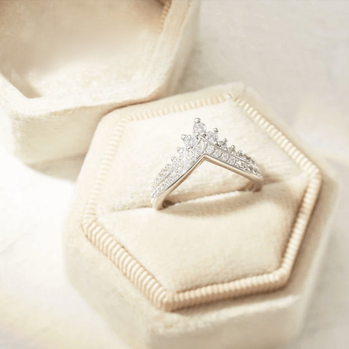 To My Bestie Crown Ring "Remember How Badass You Are and Straighten Your Crown"-Jessemade AU