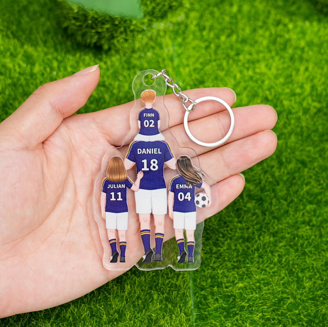 Personalised 2–4 Names Football Family Keychain Custom Soccer Keychain Gift for Dad Grandpa