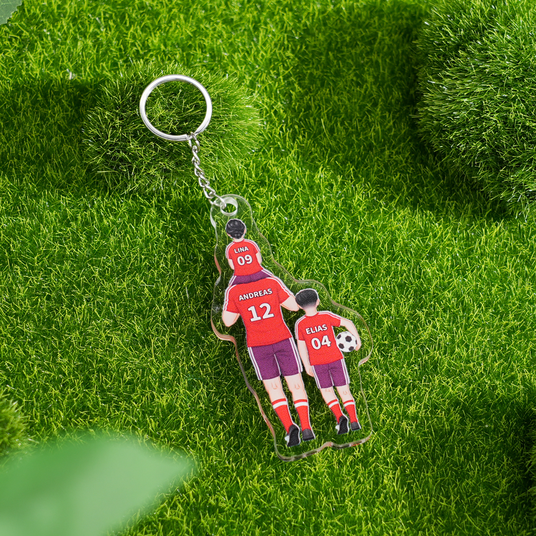 Personalised 2–4 Names Football Family Keychain Custom Soccer Keychain Gift for Dad Grandpa