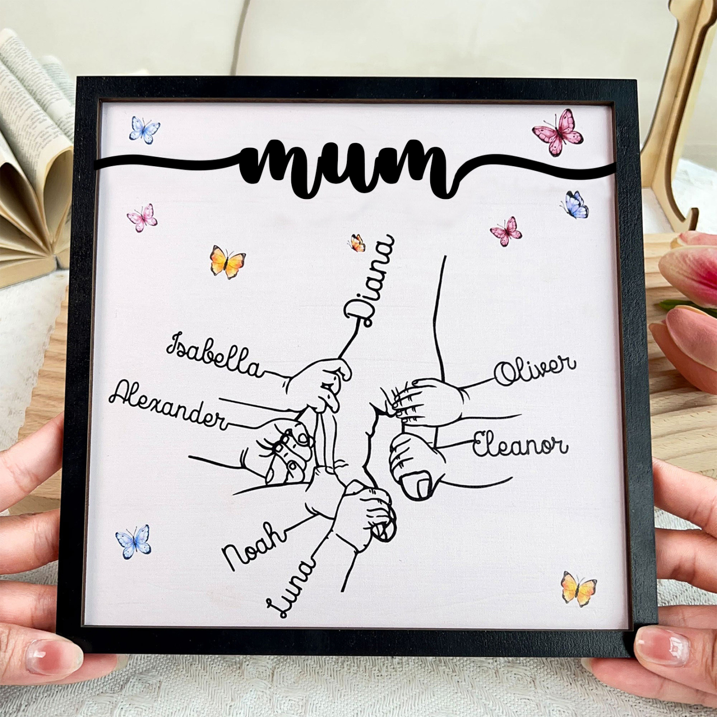 7 Names - Personalised Wooden Plaque Holding Mum's Hand Desktop Decorations Wooden Sign With Stand-Jessemade AU