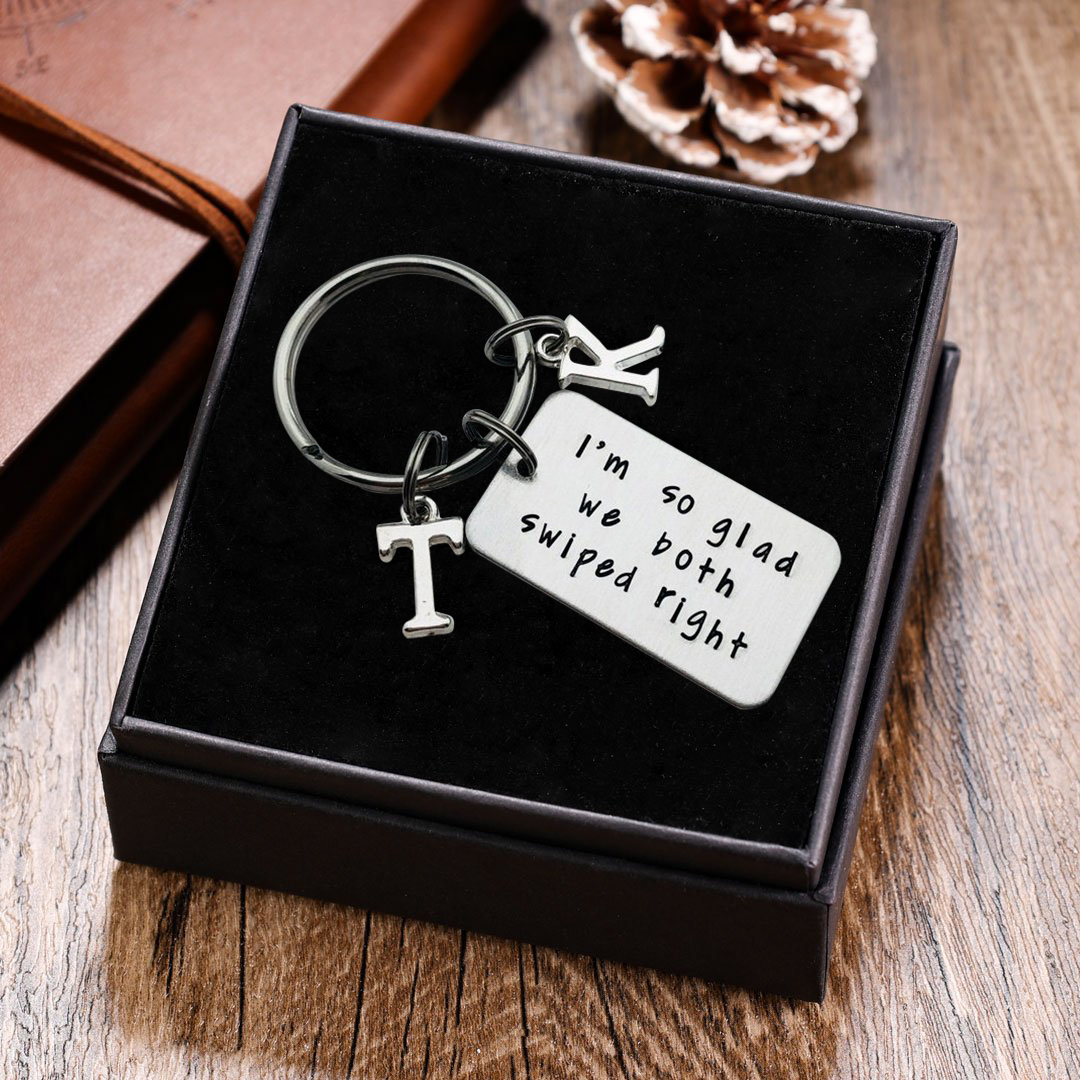 I'm so glad we both swiped right, Valentines Day Gifts Personalised Keychain For  Him or Her-Jessemade AU