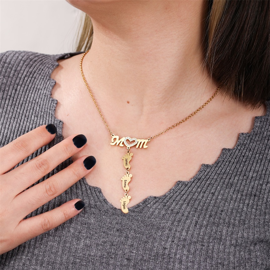 Mother Necklace with 4 Baby Feet Pendants Engraved 4 Names Rose Gift Set