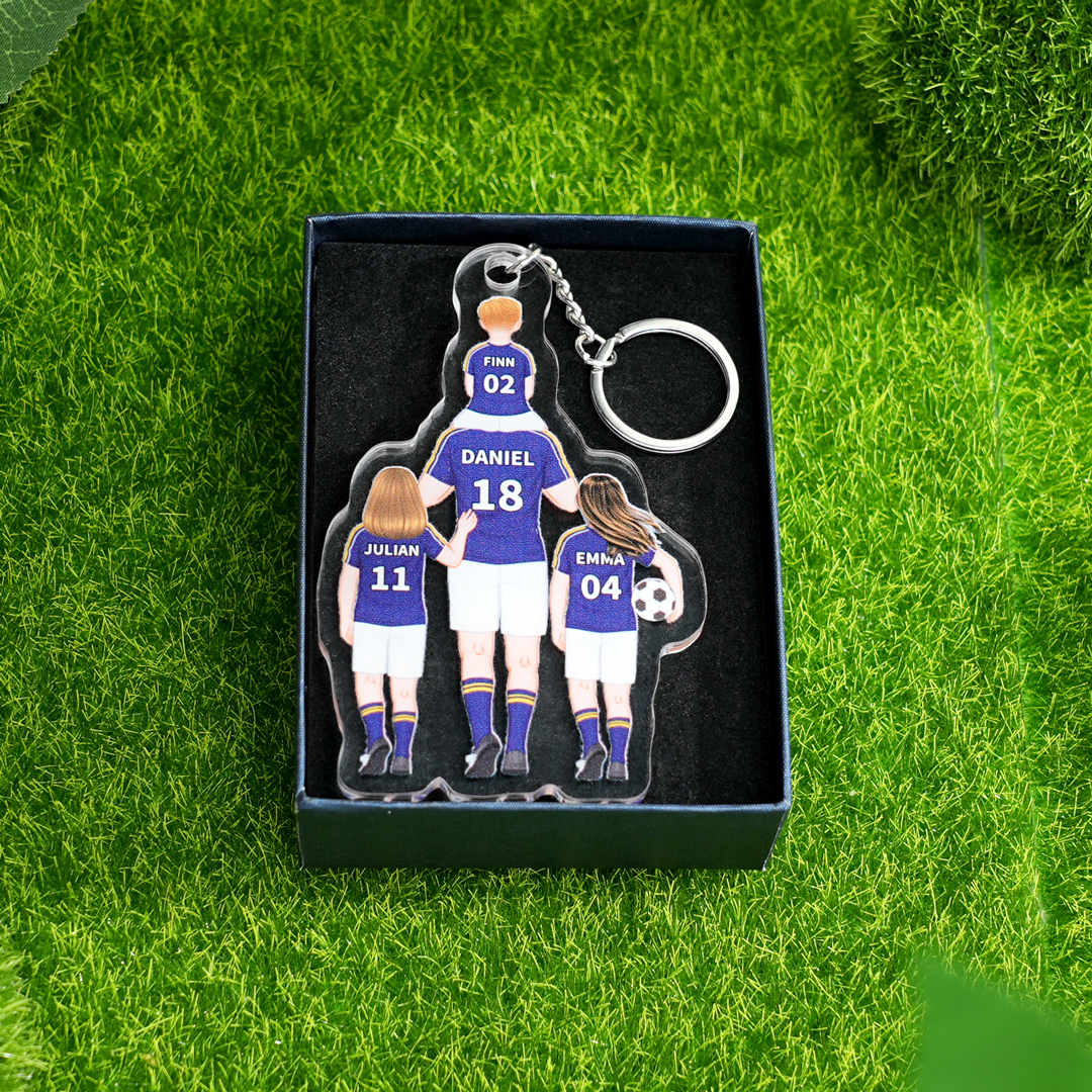 Personalised 2–4 Names Football Family Keychain Custom Soccer Keychain Gift for Dad Grandpa