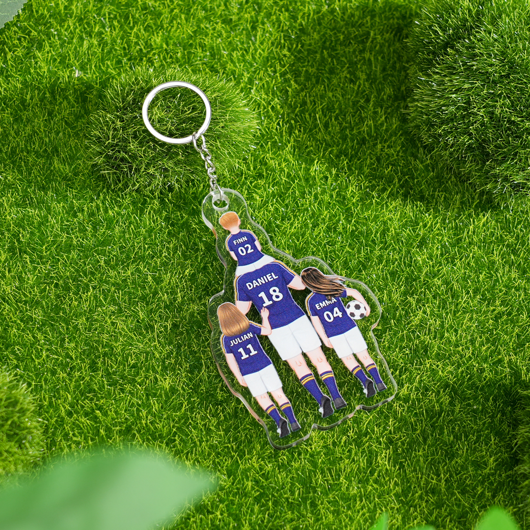 Personalised 2–4 Names Football Family Keychain Custom Soccer Keychain Gift for Dad Grandpa