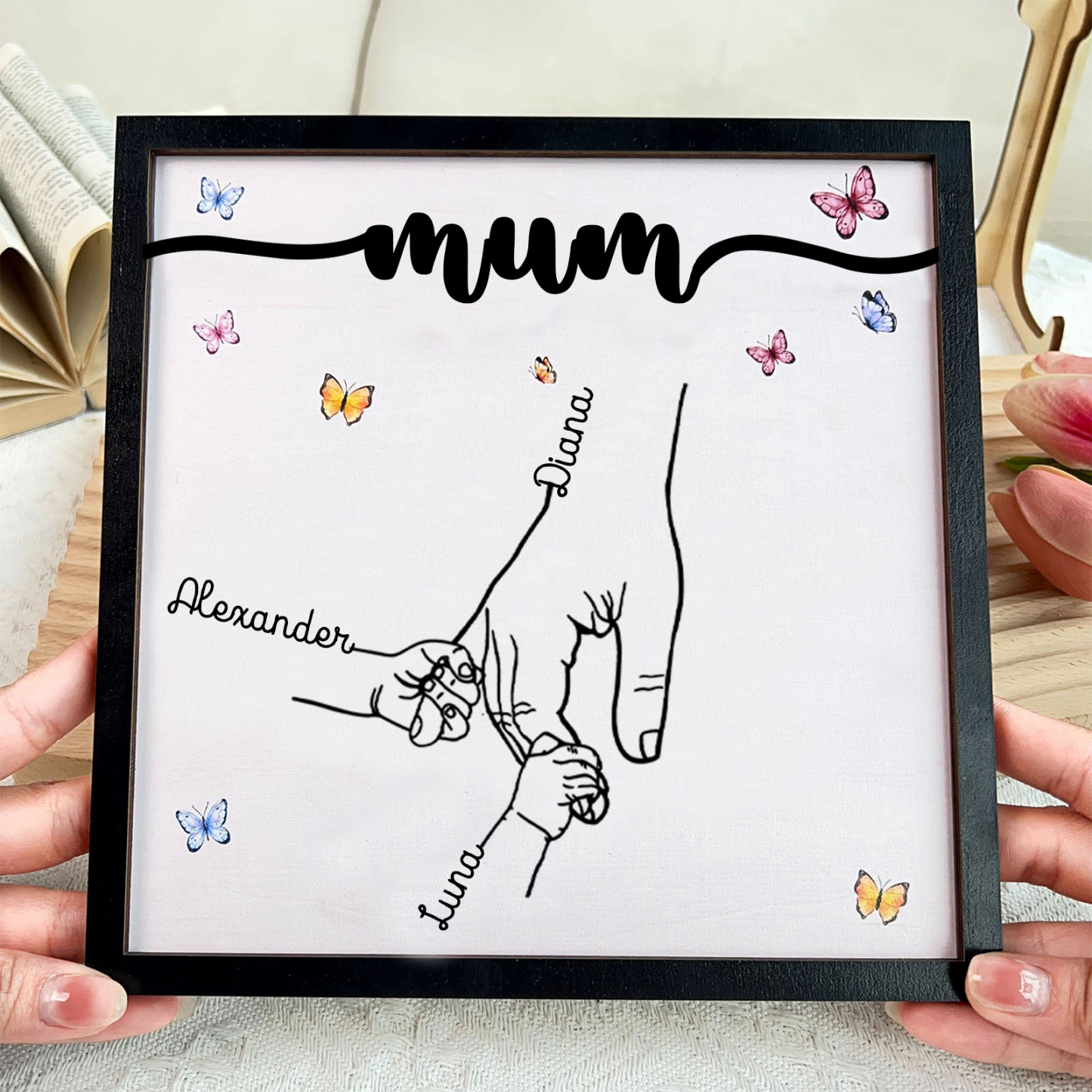 3 Names - Personalised Wooden Plaque Holding Mum's Hand Desktop Decorations Wooden Sign With Stand-Jessemade AU