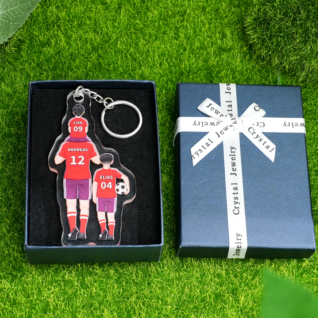Personalised 2–4 Names Football Family Keychain Custom Soccer Keychain Gift for Dad Grandpa