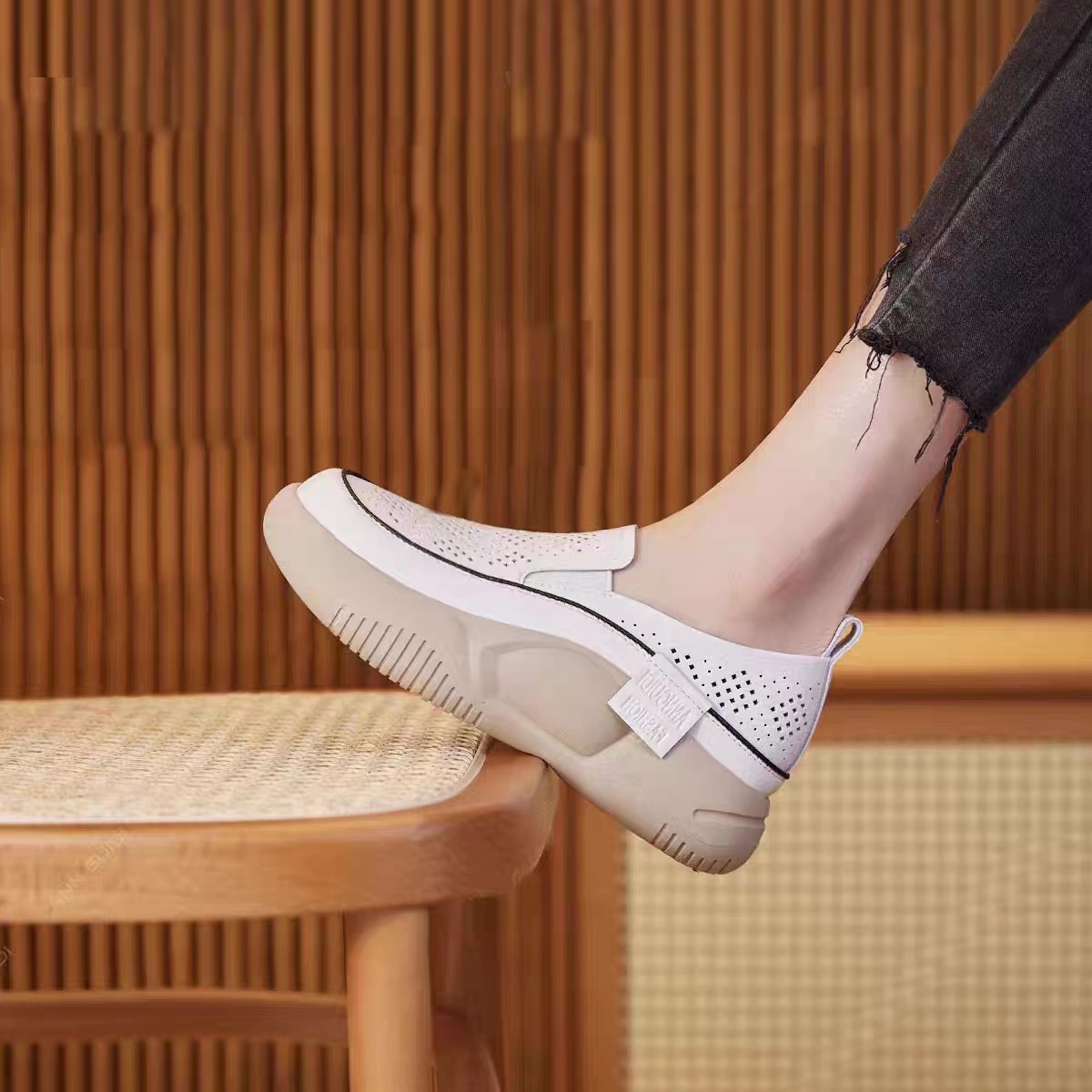 투조 초경량 통굽 로퍼 단화