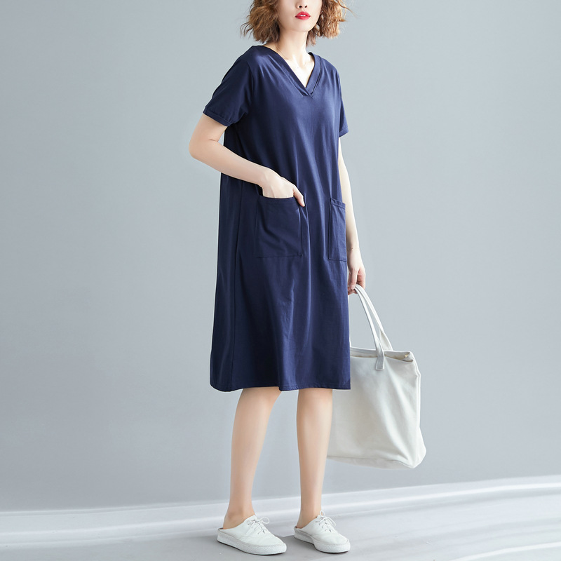 大尺碼女裝夏季寬鬆韓版中長款T恤裙子大尺碼純色V領顯瘦短袖洋裝