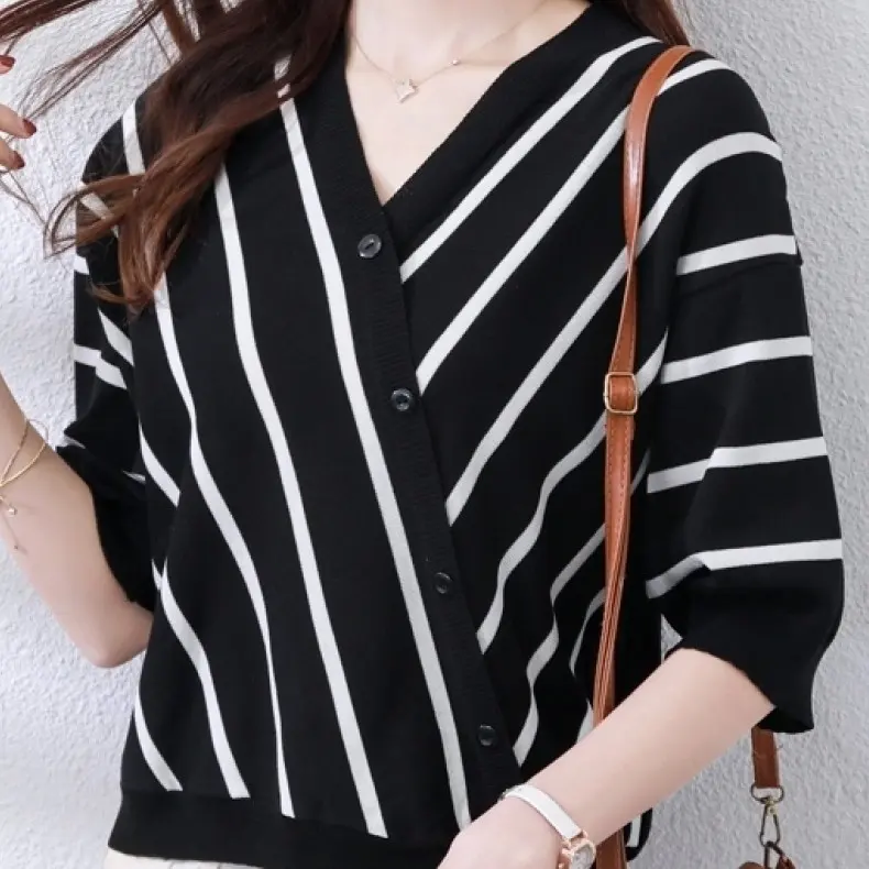 冰絲五分袖針織衫 條紋短袖t恤 寬鬆港風日系半袖上衣 夏新款v領薄IG潮