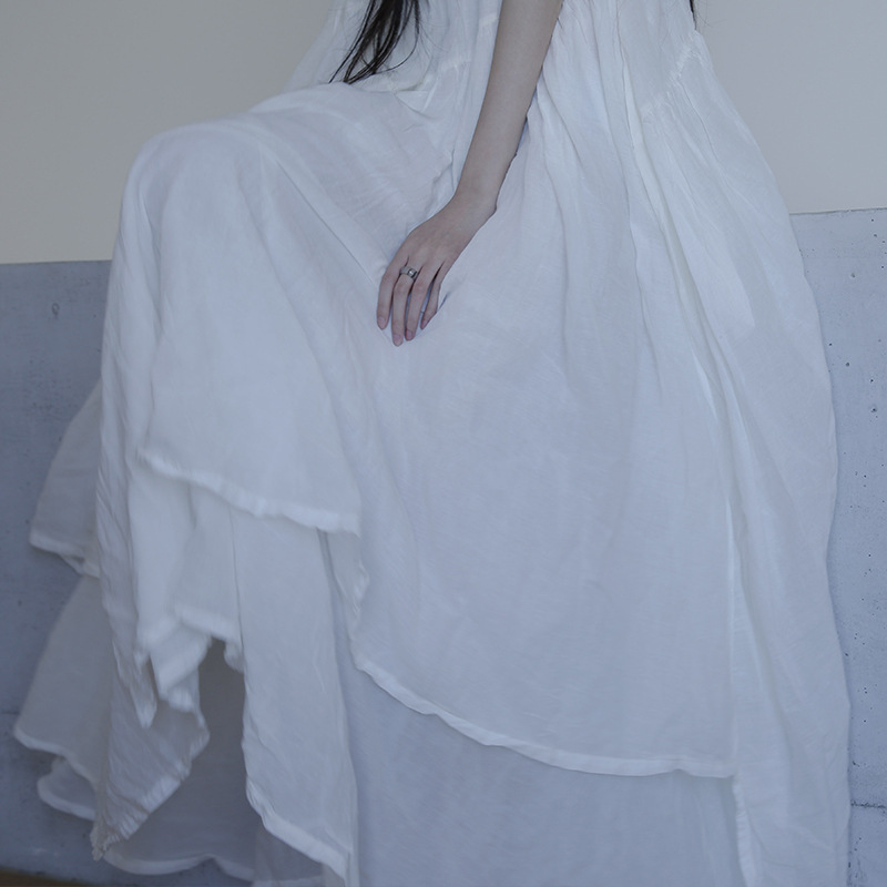 黑白超長不規則大擺吊帶洋裝