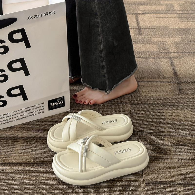 自訂韓版高級感水鑽厚底沙灘鞋 夏季外穿軟底防滑涼鞋