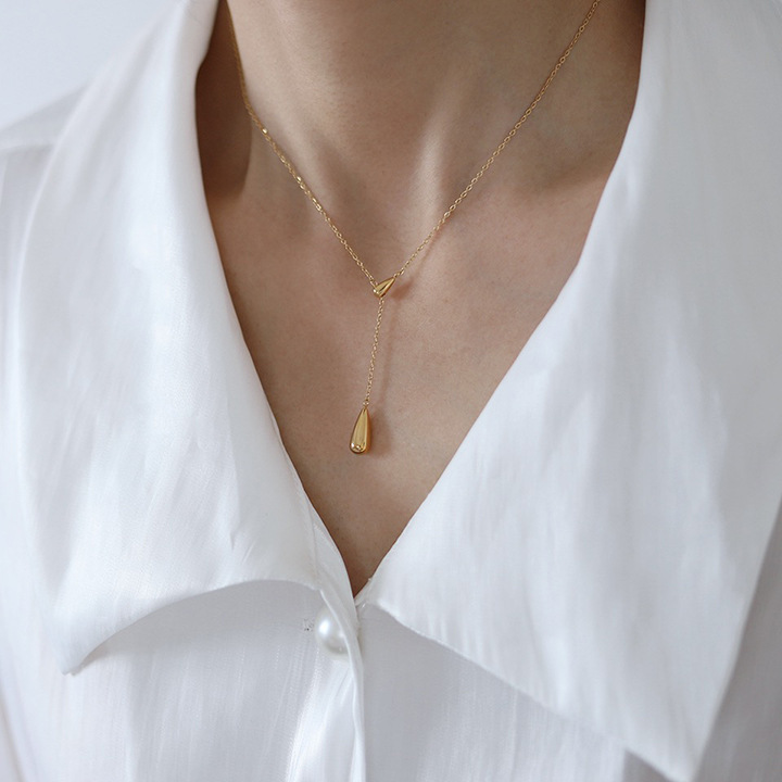 SNS大騷動 簡約水滴幾何項鏈 成熟休閒 fashion ootd 夏季搭配時尚 不褪色鈦鋼鍍金氣質項鍊輕奢時尚 簡約鎖骨鏈頸鏈