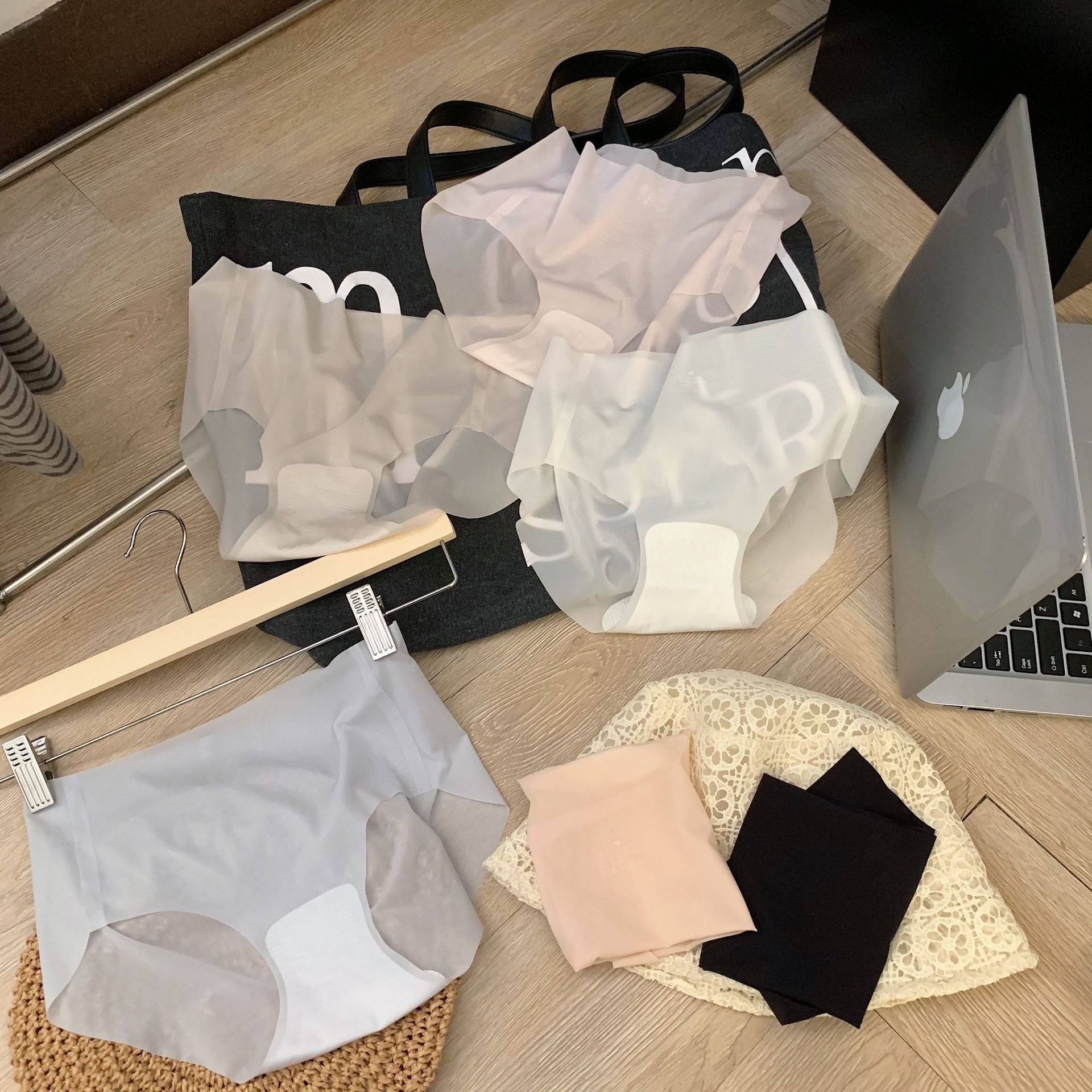 超薄牛奶絲面膜內褲 速乾無痕冰絲內褲 夏季薄款中腰 抗菌舒適日系底褲