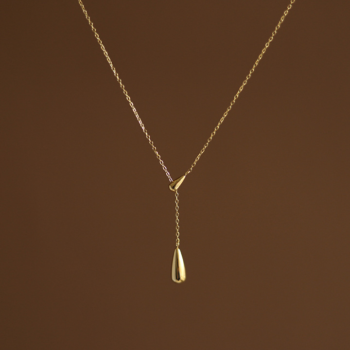 SNS大騷動 簡約水滴幾何項鏈 成熟休閒 fashion ootd 夏季搭配時尚 不褪色鈦鋼鍍金氣質項鍊輕奢時尚 簡約鎖骨鏈頸鏈