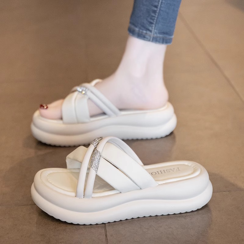 自訂韓版高級感水鑽厚底沙灘鞋 夏季外穿軟底防滑涼鞋