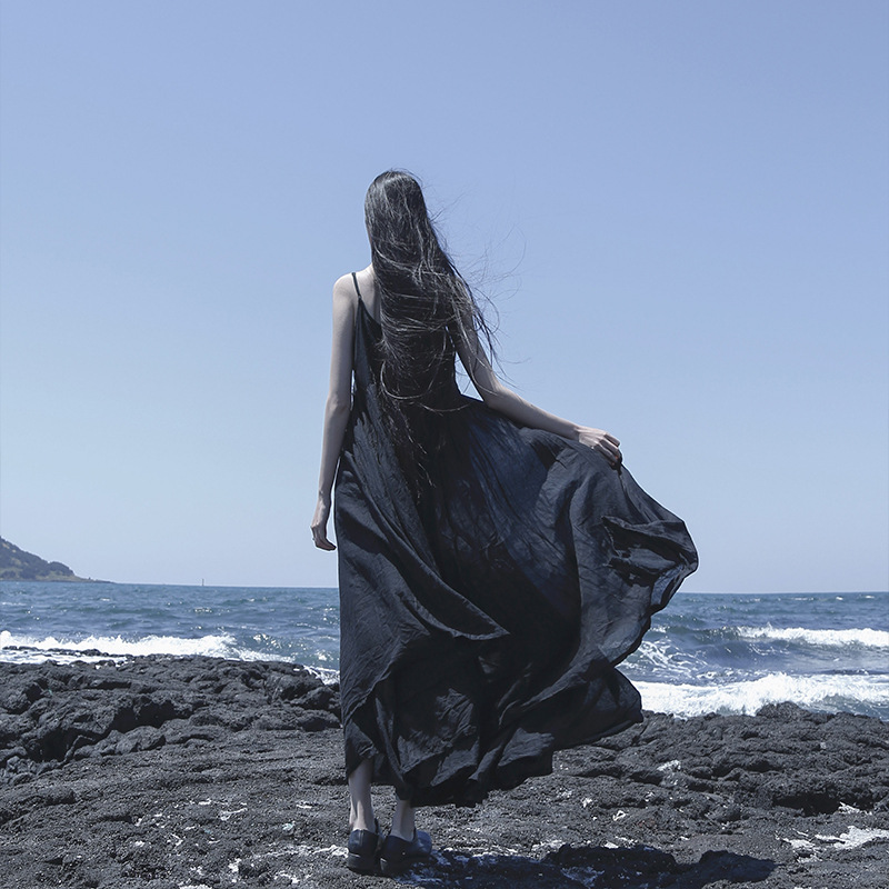 黑白超長不規則大擺吊帶洋裝