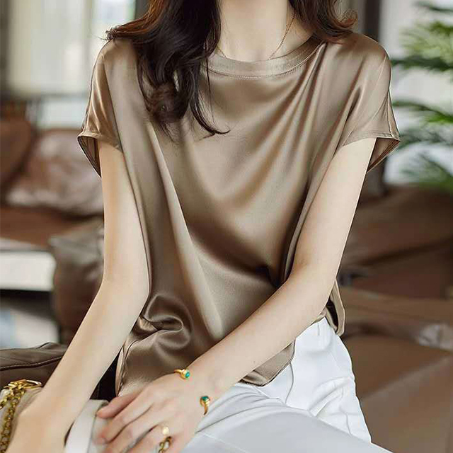 純色緞面圓領短袖