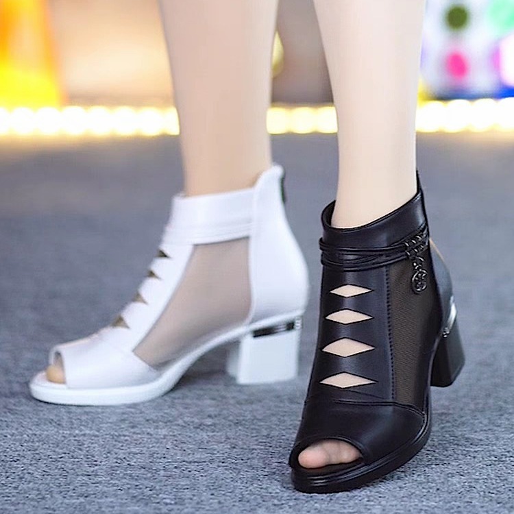 รองเท้าแตะหัวปากปลาส้นกลางหนังนุ่มกปลา
