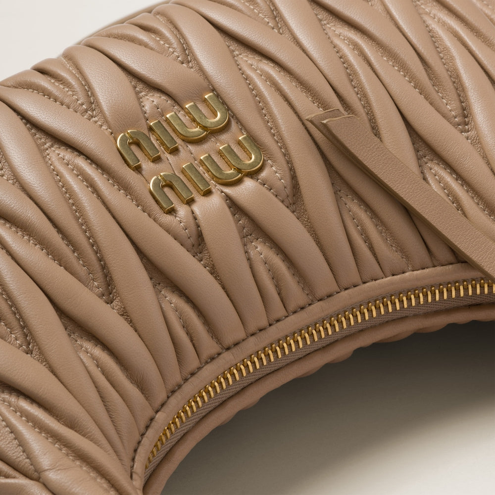 ワンダー マテラッセレザー ホーボーバッグ