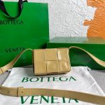 ボッテガ・ヴェネタ Bottega Veneta BV 666688 Cassette Shoulder Bag 33993 Apricot