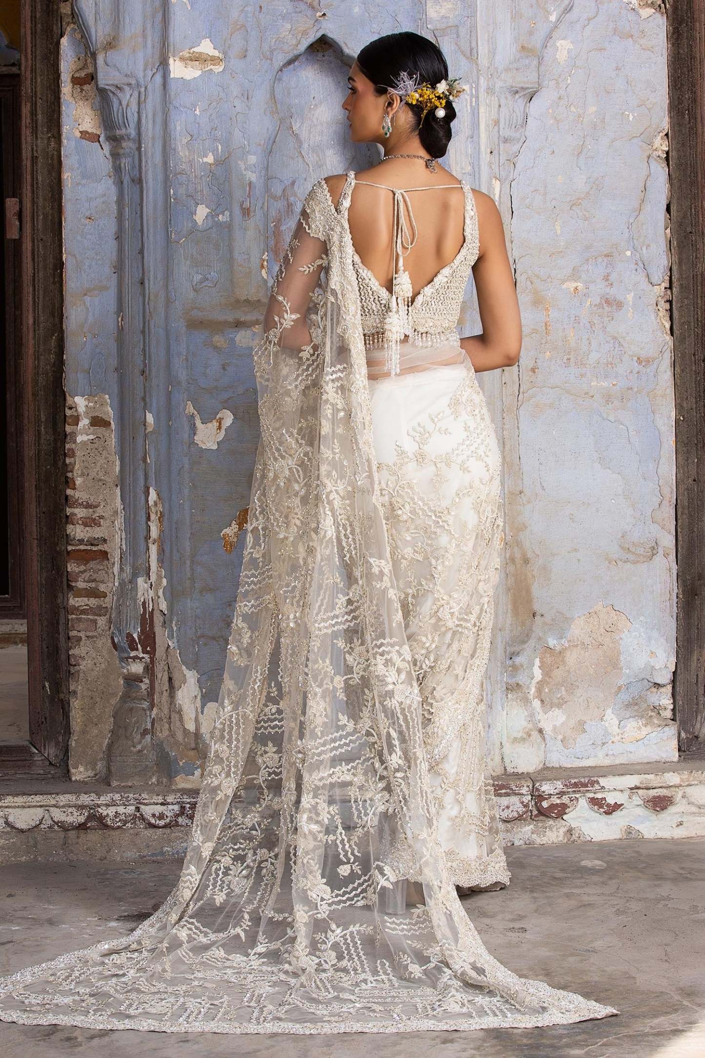 Cream Saree And Blouse Net Embroidered Bead Leaf Neck Abstract With