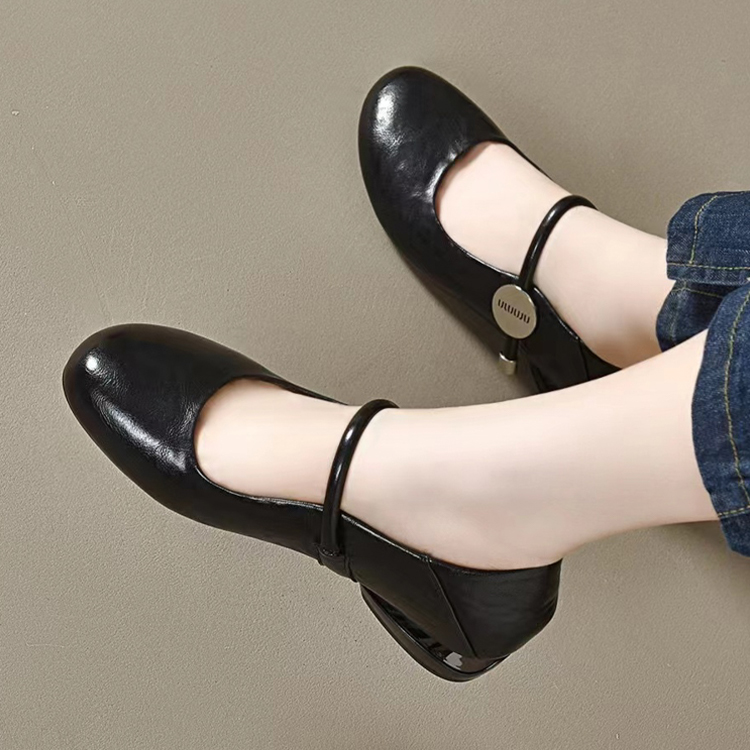 รองเท้าผู้หญิงพื้นนุ่มปากตื้น หัวกลม