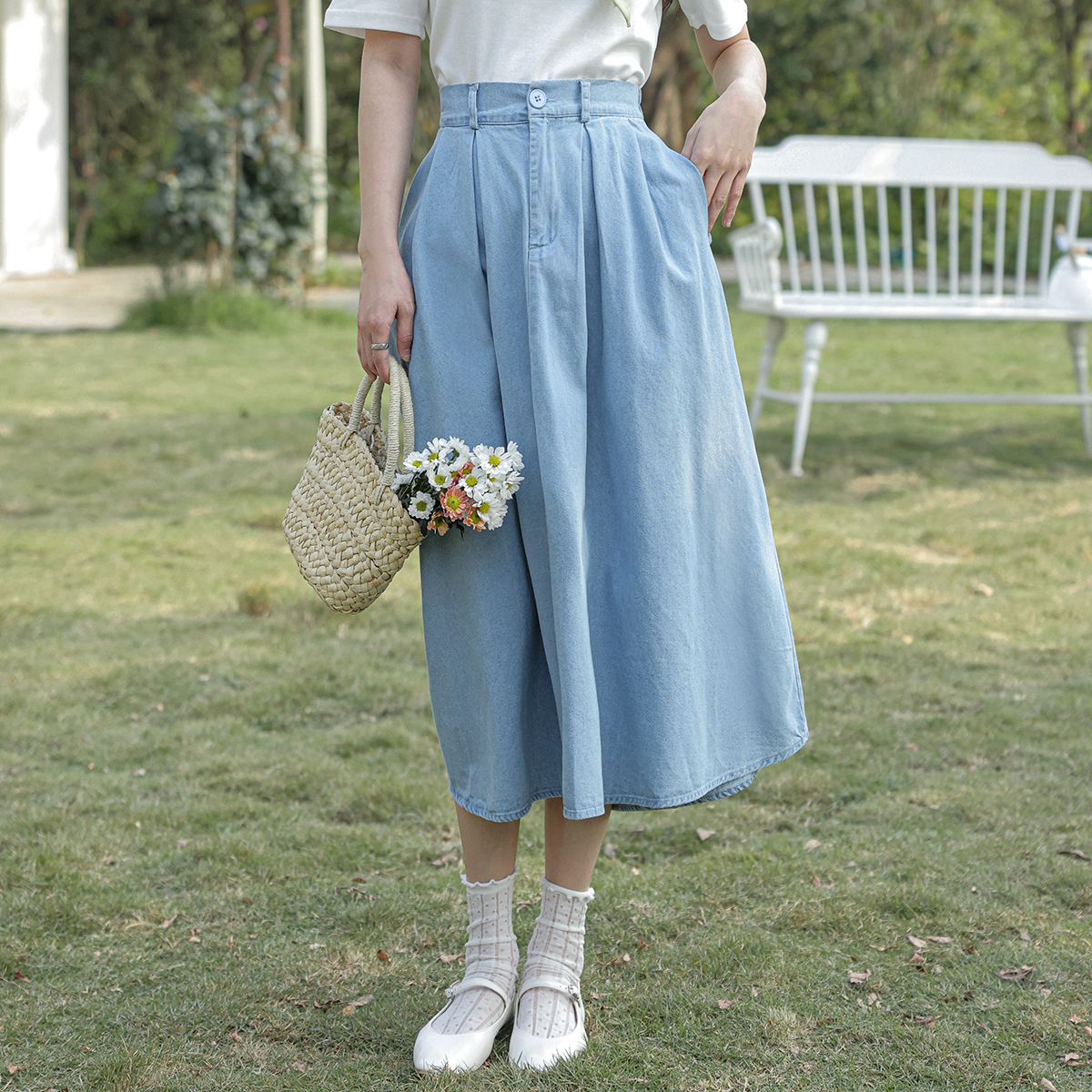 Real Shot 2023 Summer New Niche Design Button High Waist Slimming A- line Large Hem Denim Skirt