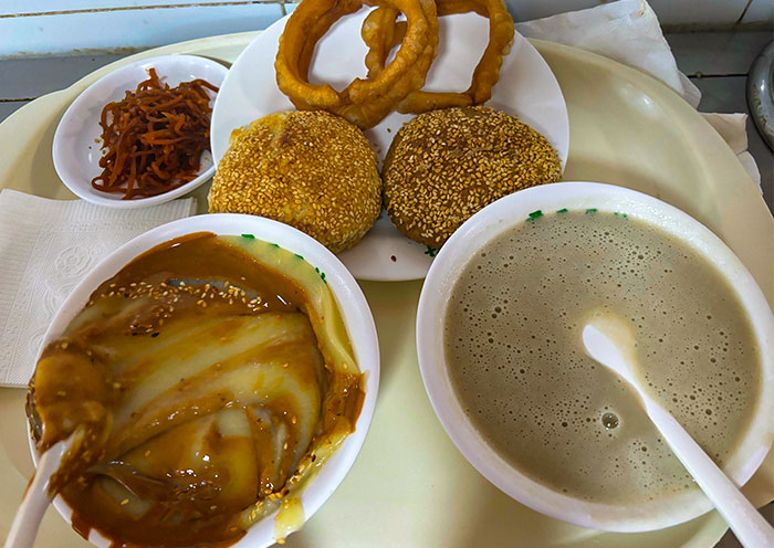 Beijing cuisine - Douzhi (fermented mung bean juice)
