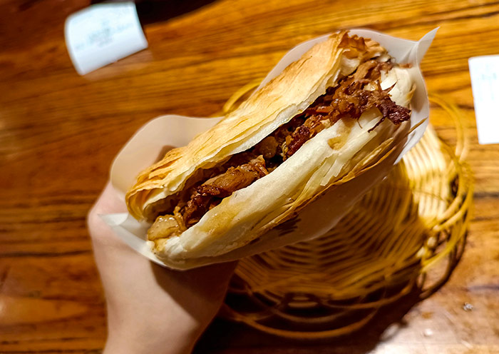 Xi'an cuisine - Roujiamo (Chinese hamburger)